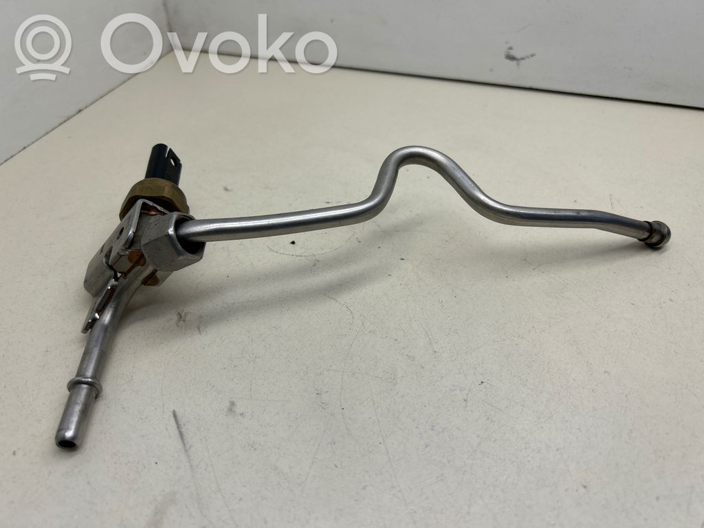 BMW 3 E90 E91 Fuel injector supply line/pipe 