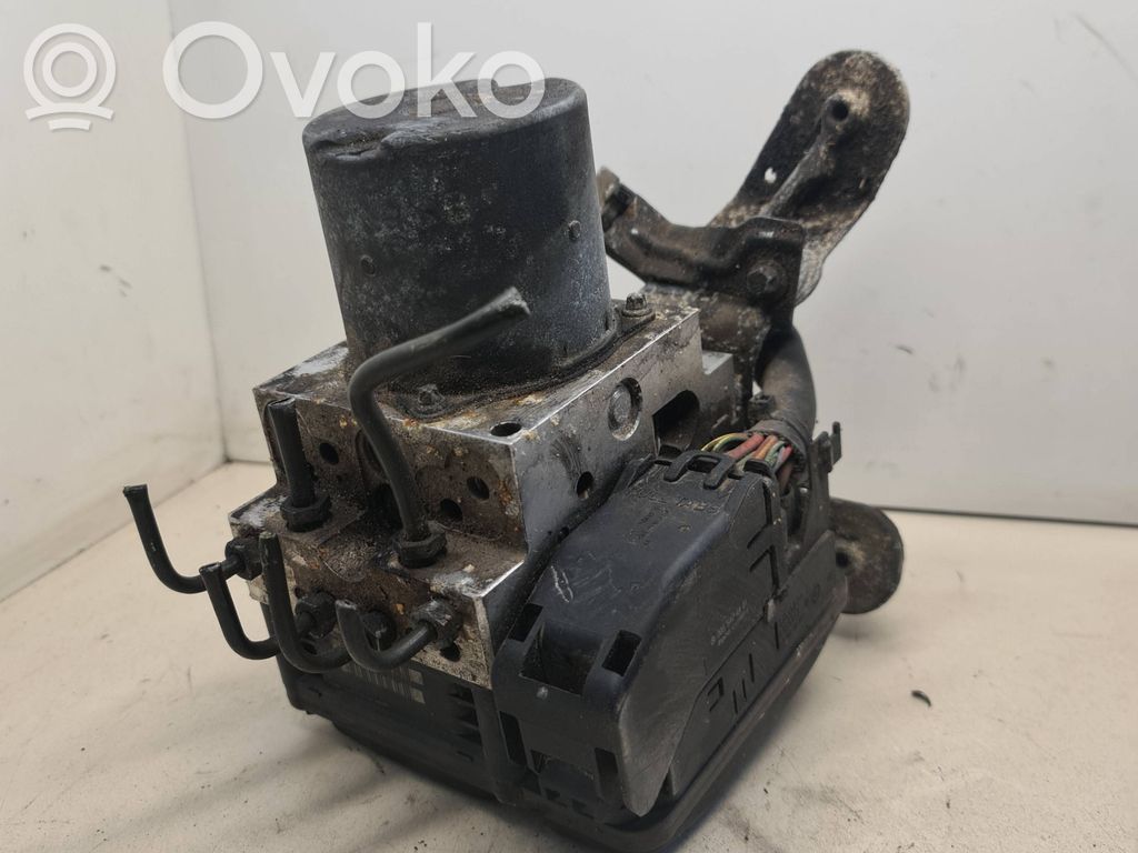 Mercedes-Benz E W211 ABS Pump 