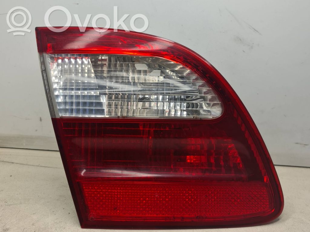 Mercedes-Benz E W211 Takaluukun takavalot 