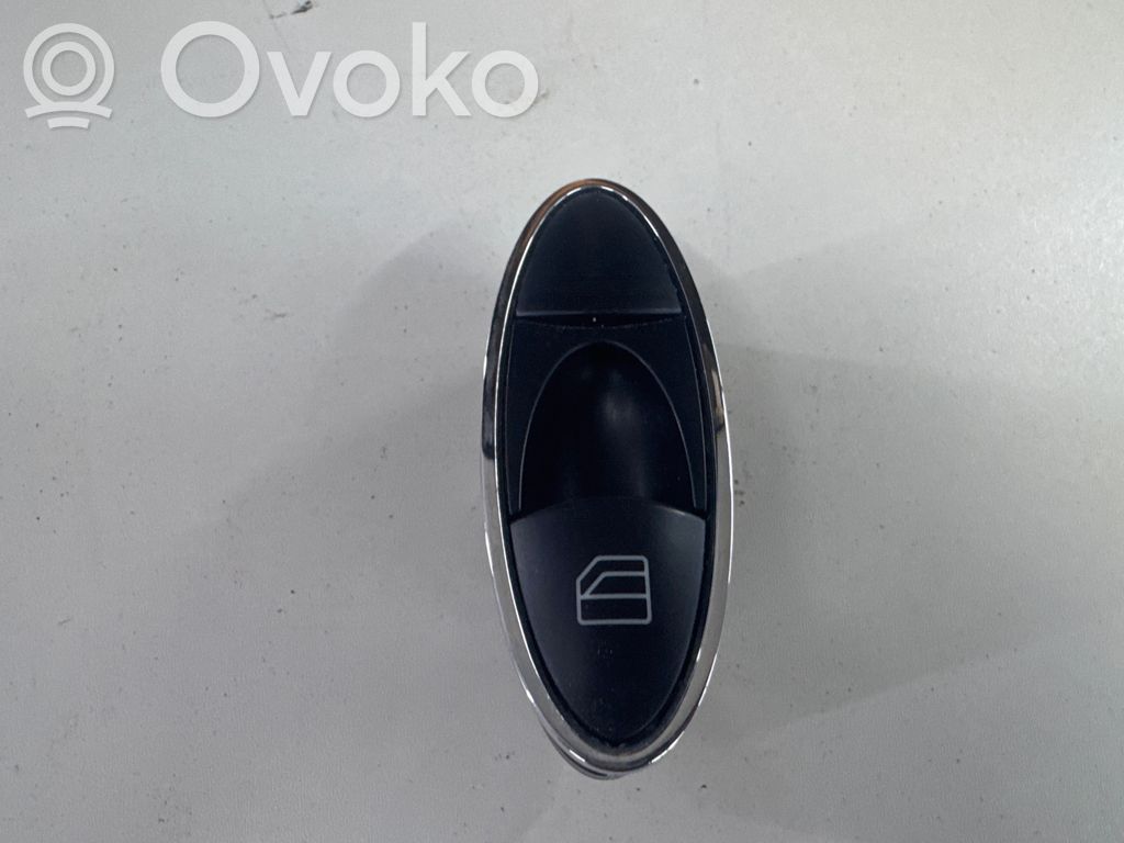 Mercedes-Benz E W211 Electric window control switch 
