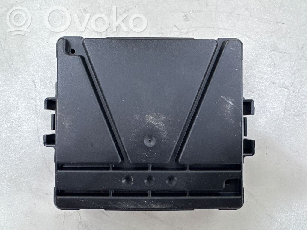 Volkswagen PASSAT B8 Gateway control module 