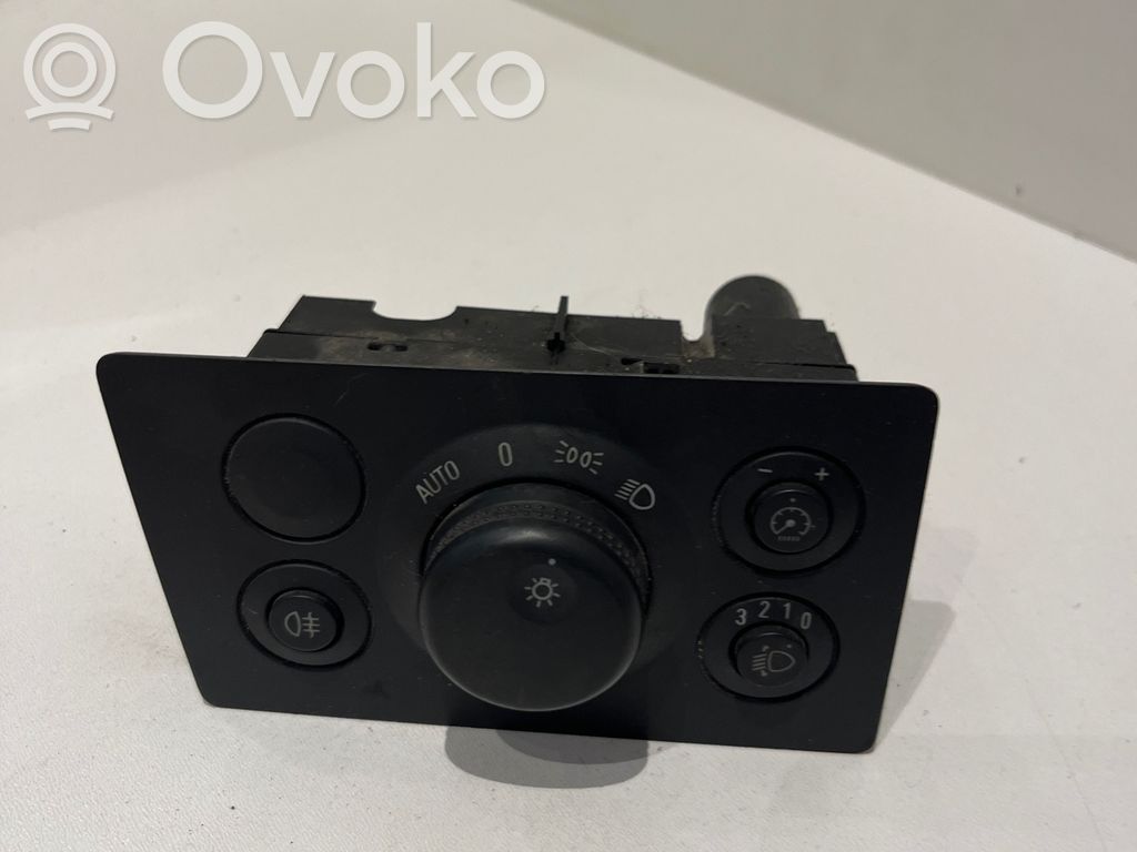 Opel Zafira B Light switch 