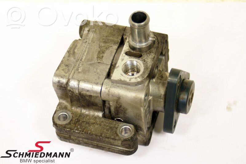 Ohjaustehostimen pumppu   32416758595