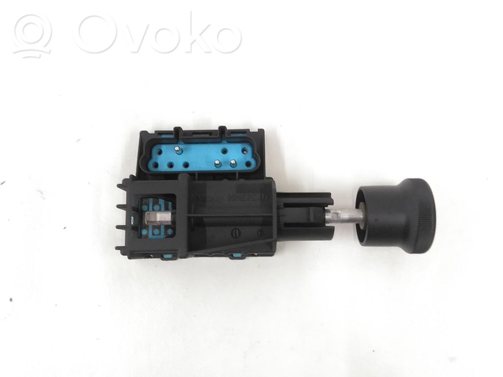 Light switch   61318353503