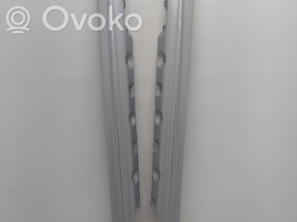 Sill   51718226121,51718226122
