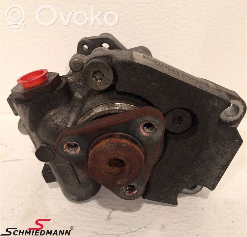 BMW 6 E63 E64 Power steering pump 
