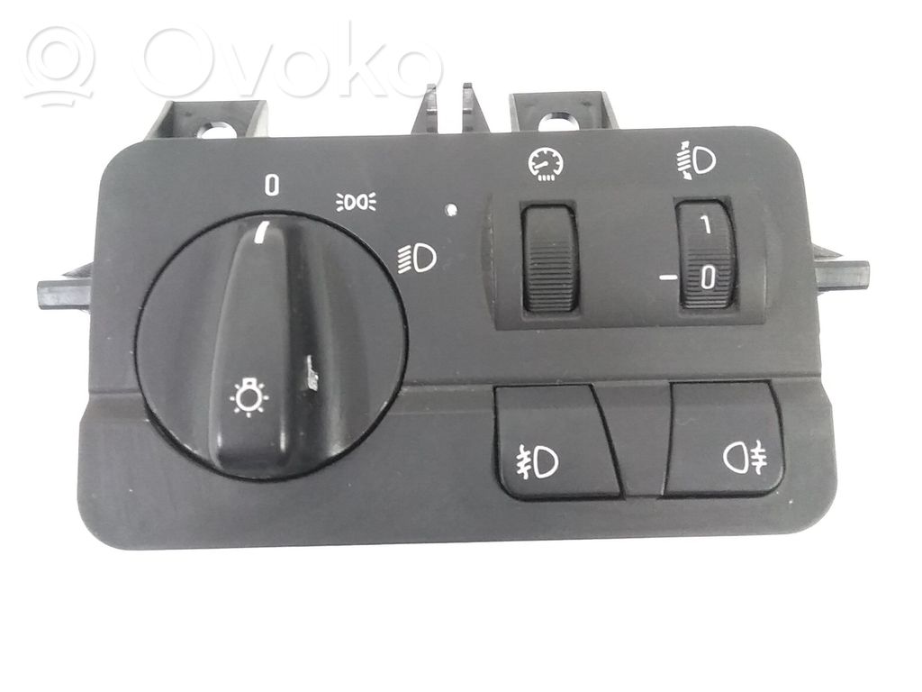 Light switch   61319133015