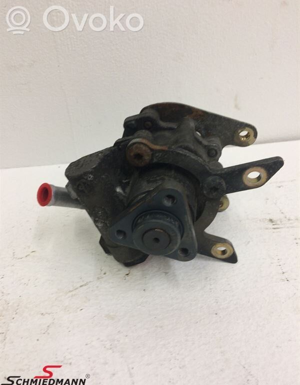 BMW 3 E36 Power steering pump 