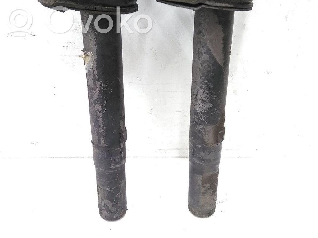 Front shock absorber/damper