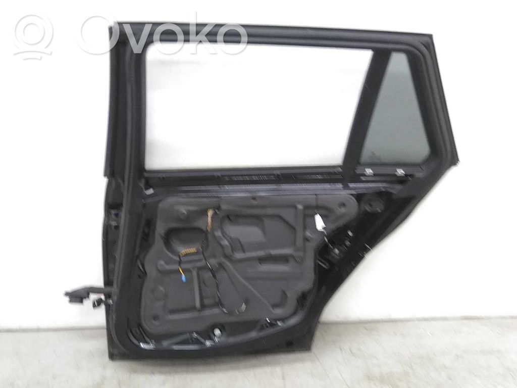Aizmugurējās durvis   41009628752