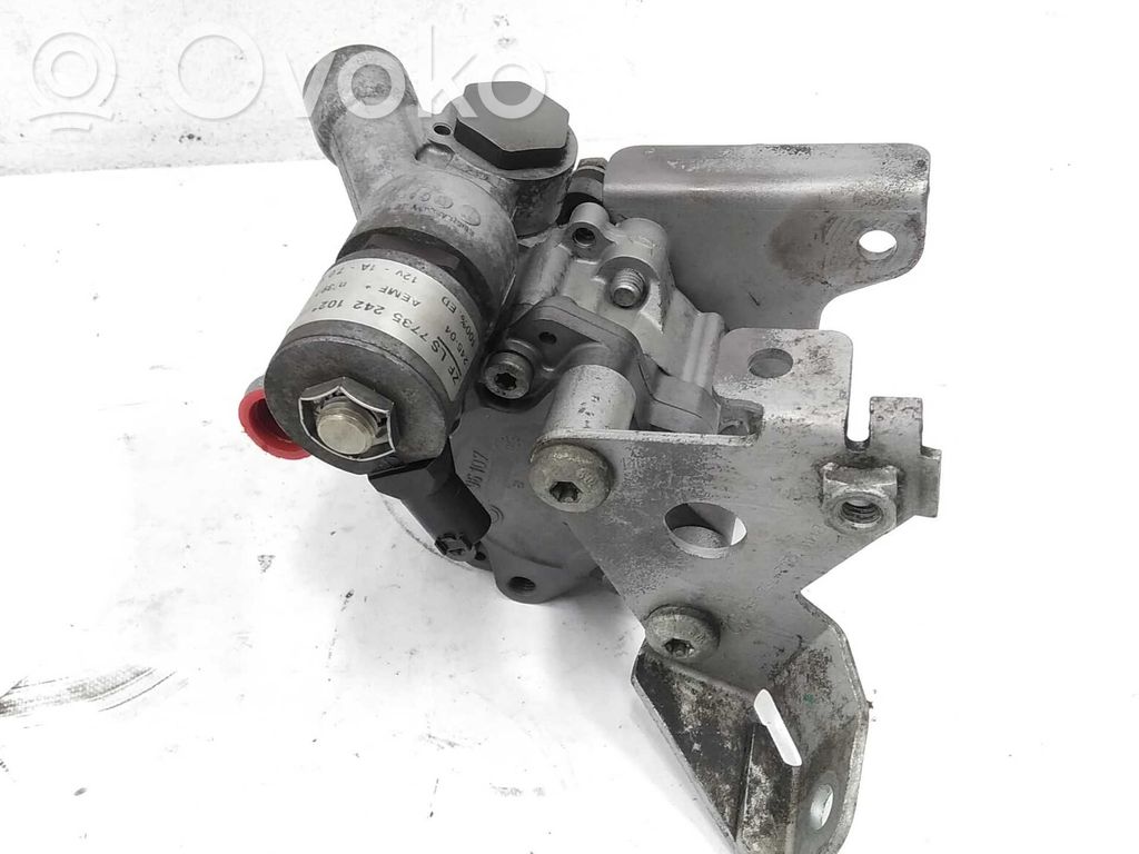 BMW 5 E60 E61 Power steering pump 
