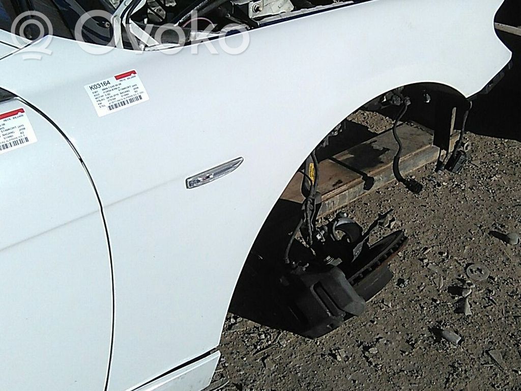 BMW 7 E65 E66 Sparnas 