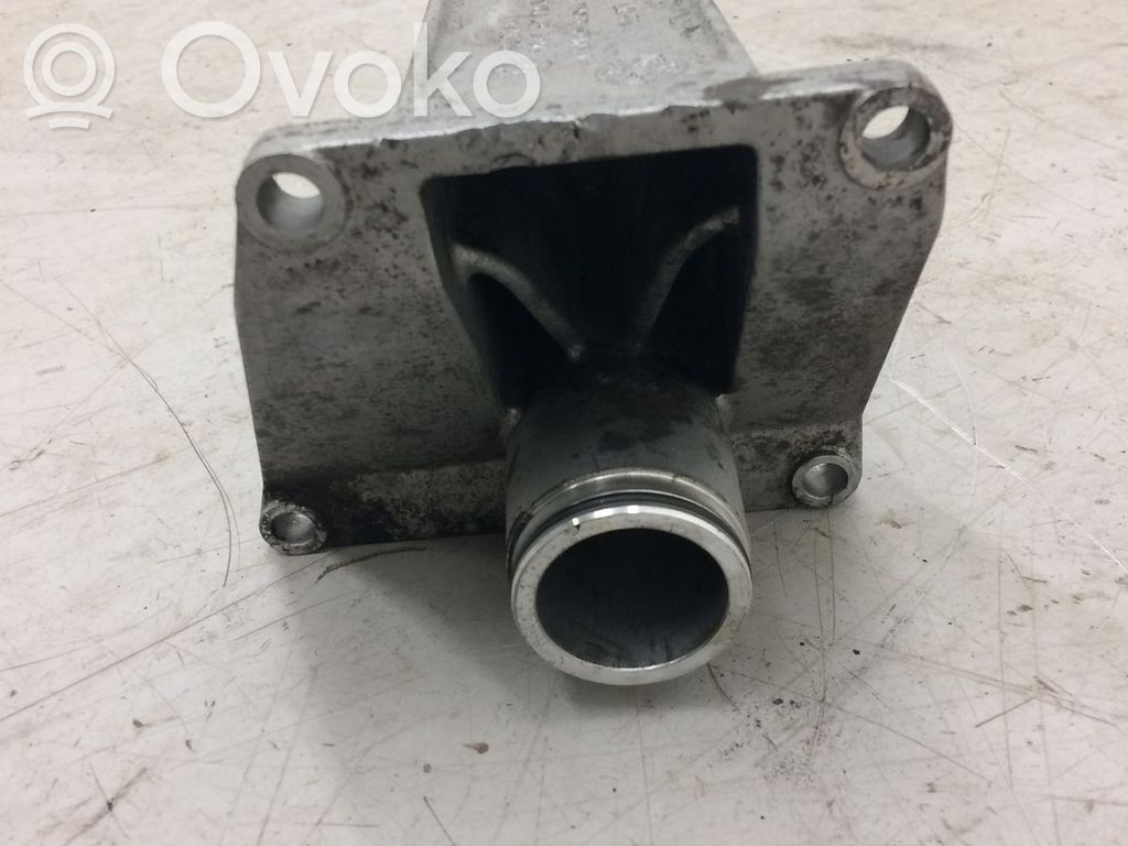 BMW X5 E70 Kita variklio skyriaus detalė 