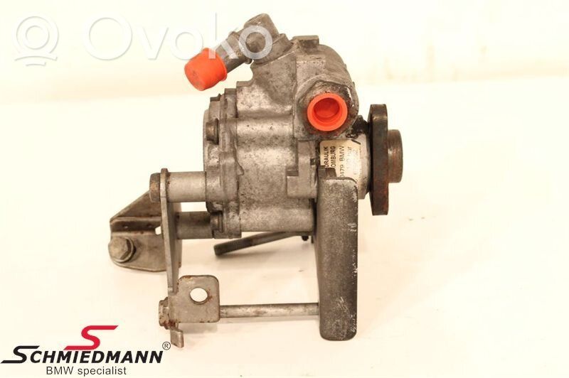 BMW 3 E46 Power steering pump 