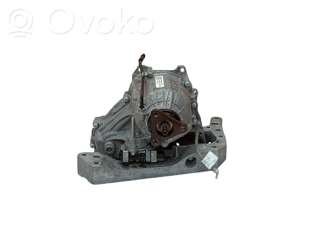 BMW 5 G30 G31 G38 Skrzynia rozdzielcza / Reduktor 
