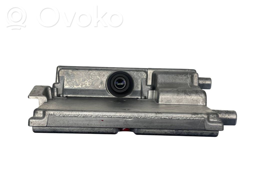 Volkswagen PASSAT B8 Windshield/windscreen camera 