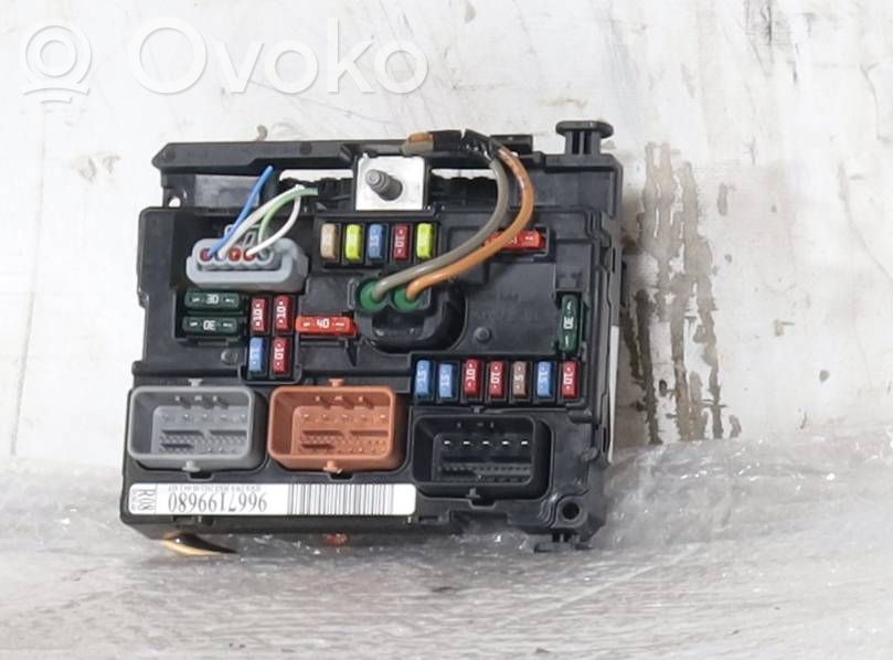 Peugeot 207 CC Fuse module 