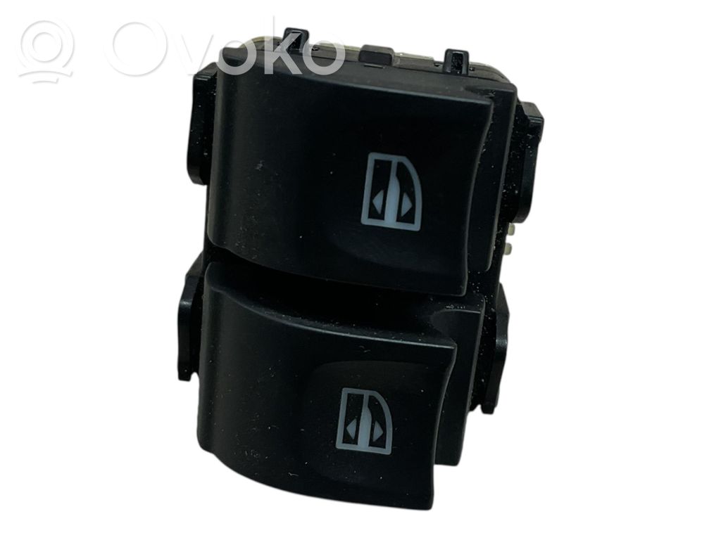 Renault Clio IV Electric window control switch 