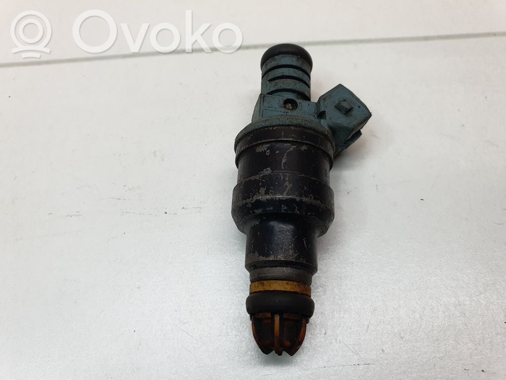 BMW 3 E36 Fuel injector 