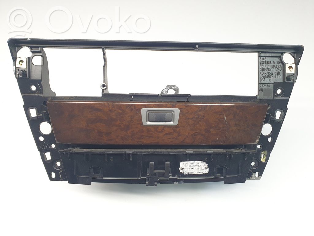 BMW 7 E65 E66 Dashboard storage box/compartment 