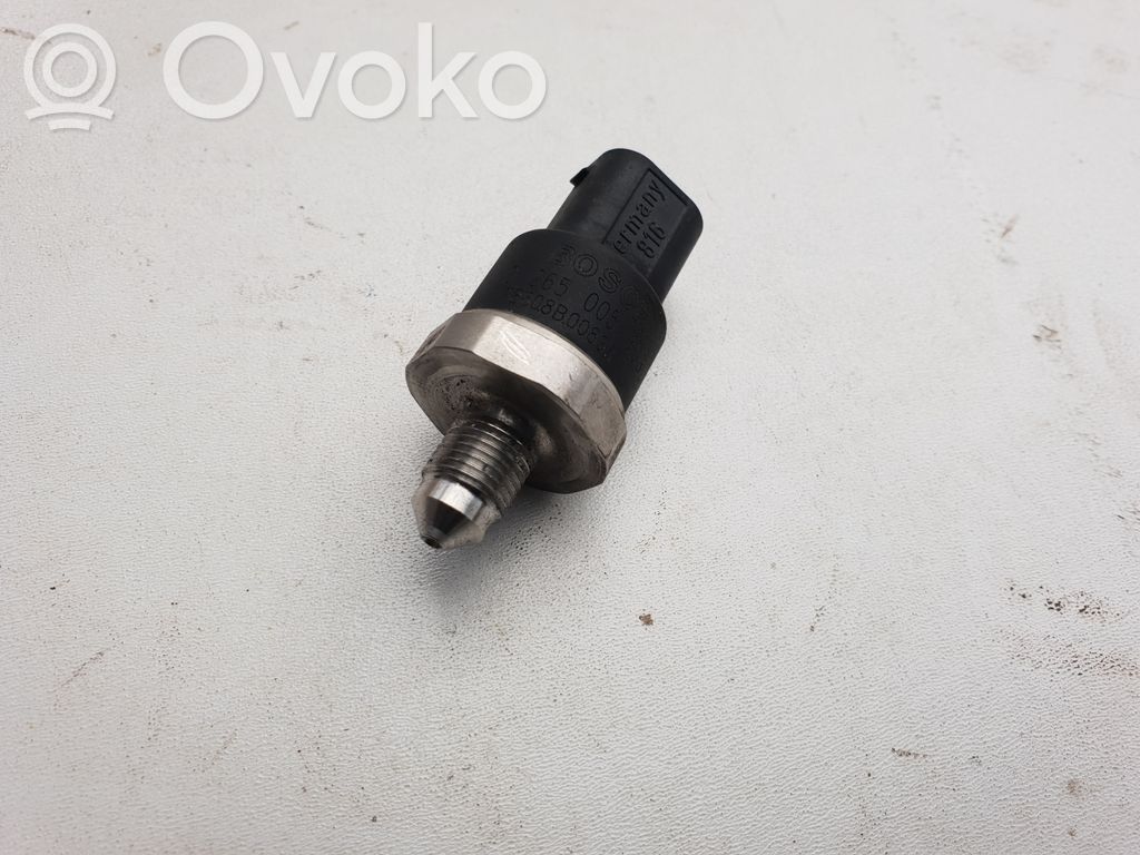 BMW 5 E39 Capteur de pression de carburant 