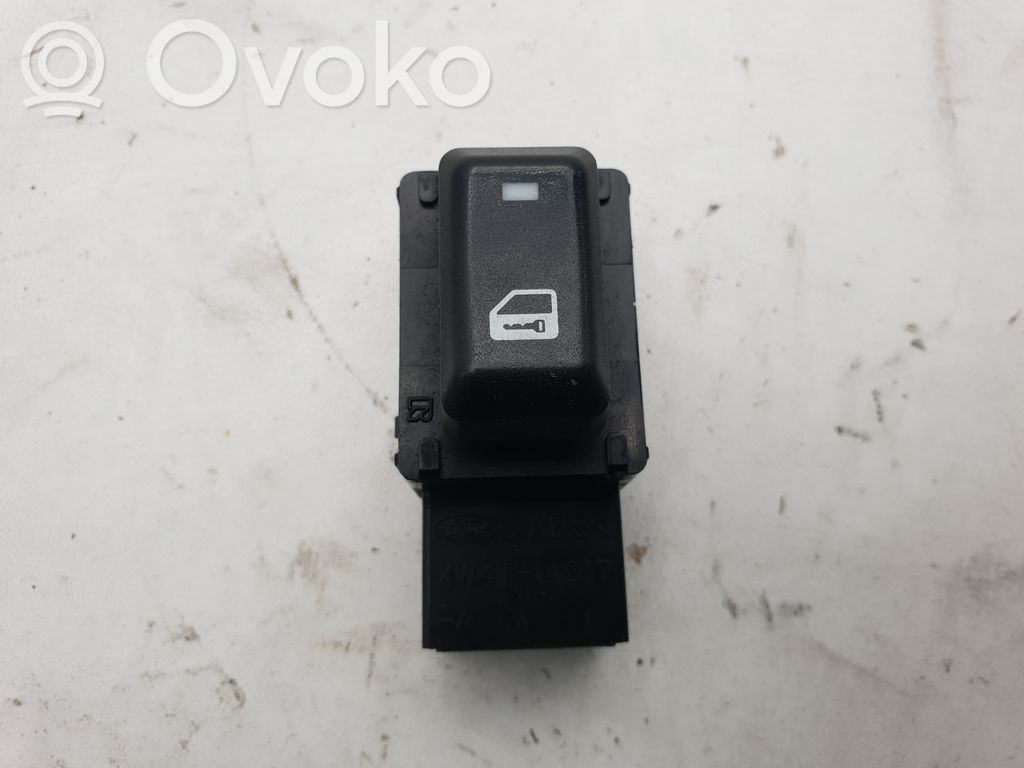 Central locking switch button   XW4T14017