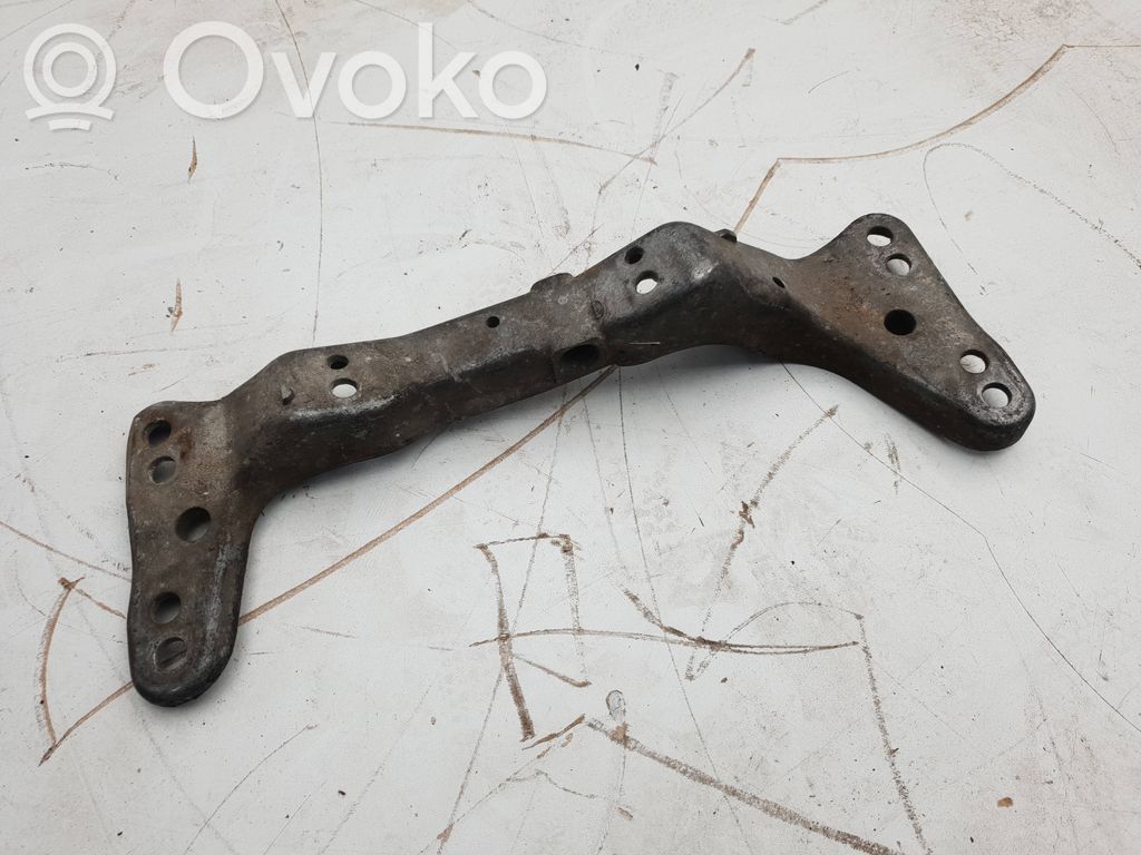 Engine mounting bracket   1136498,713649