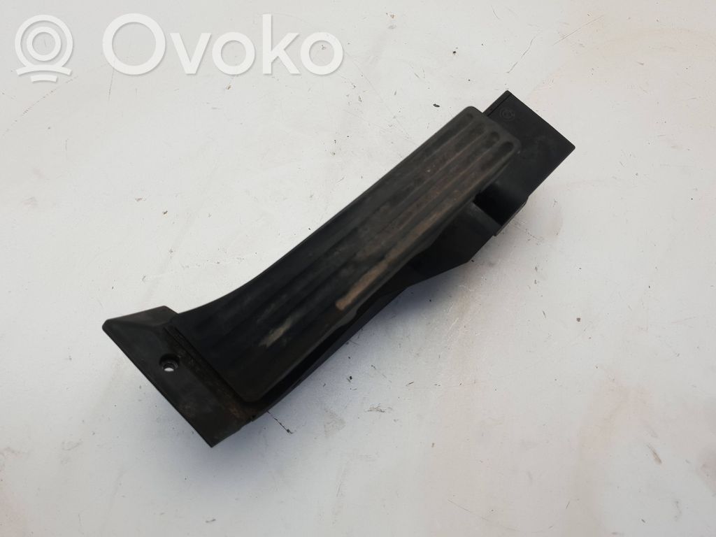 Accelerator throttle pedal   6772645,181006
