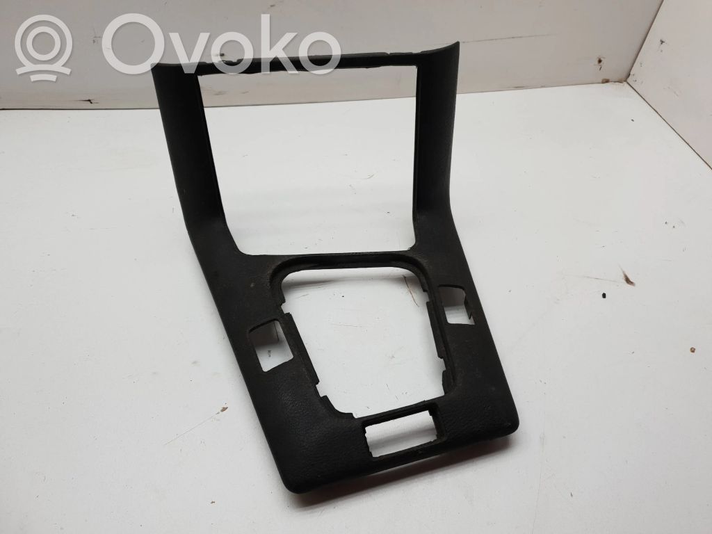BMW 3 E36 Consola de plástico de la palanca de cambios 