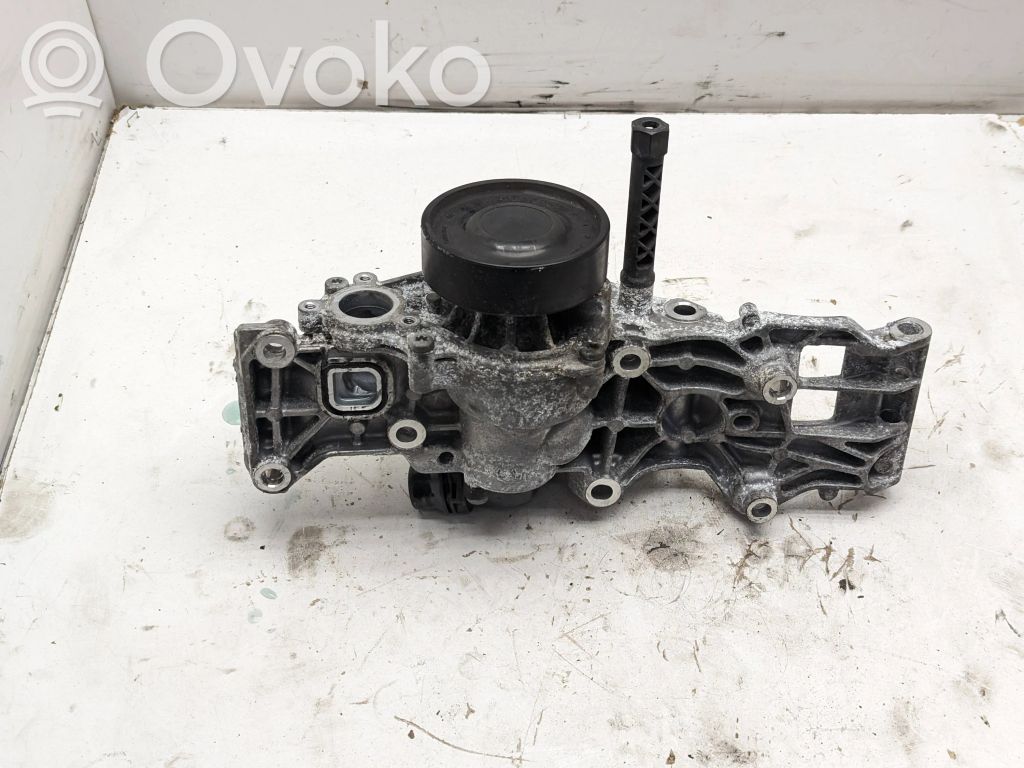 BMW 2 F46 Water pump 