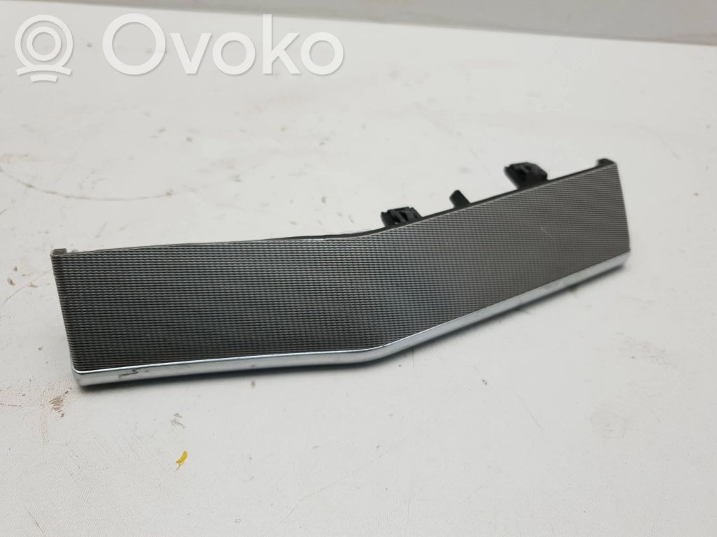 Panel trim   31366841