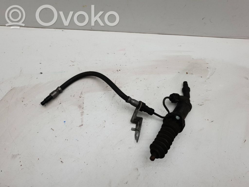 BMW 2 F22 F23 Galvenais sajūga cilindrs 