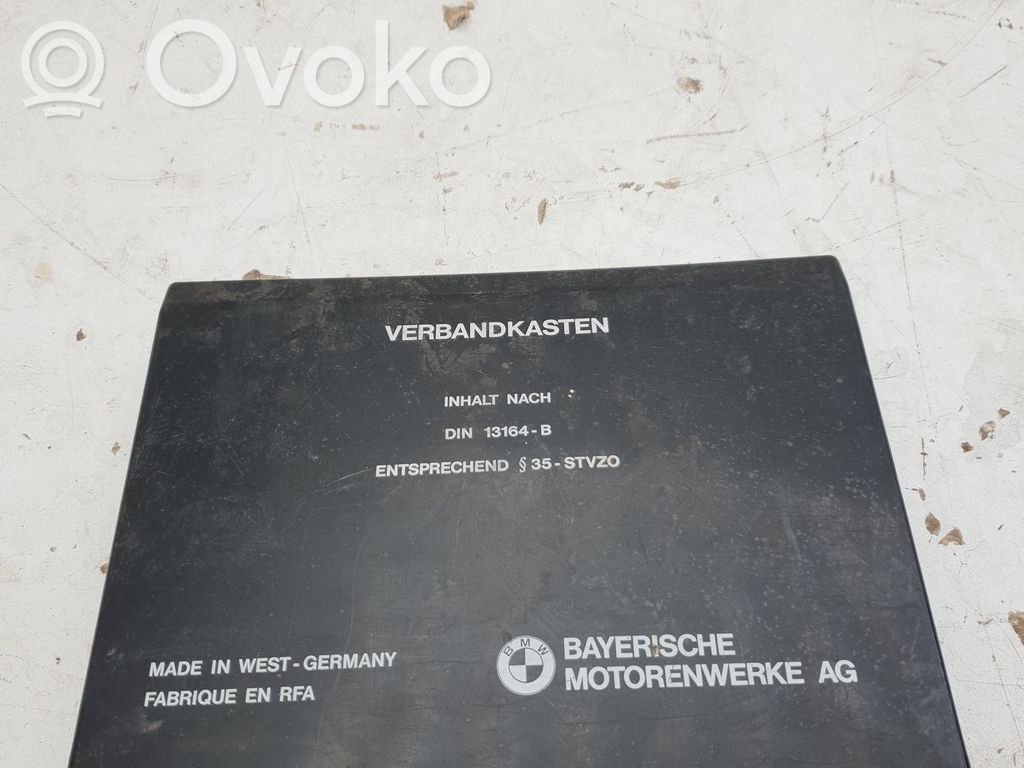 BMW 5 E34 Aptieciņa 