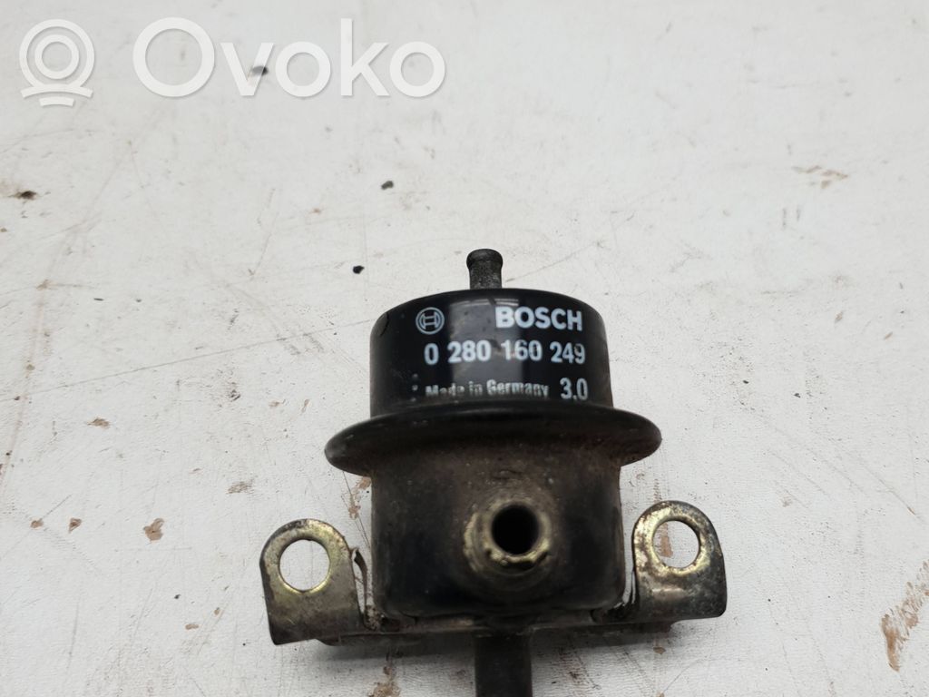 BMW 5 E34 Tuyau de conduite principale de carburant 