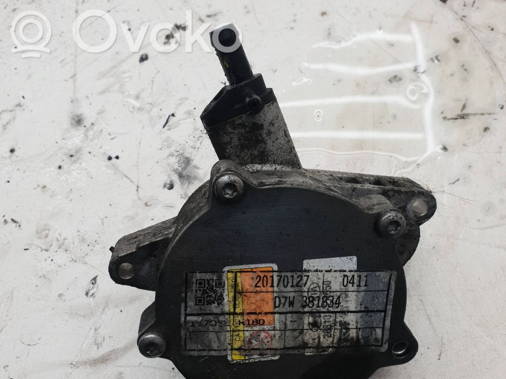 Hyundai Tucson TL Vacuum pump 