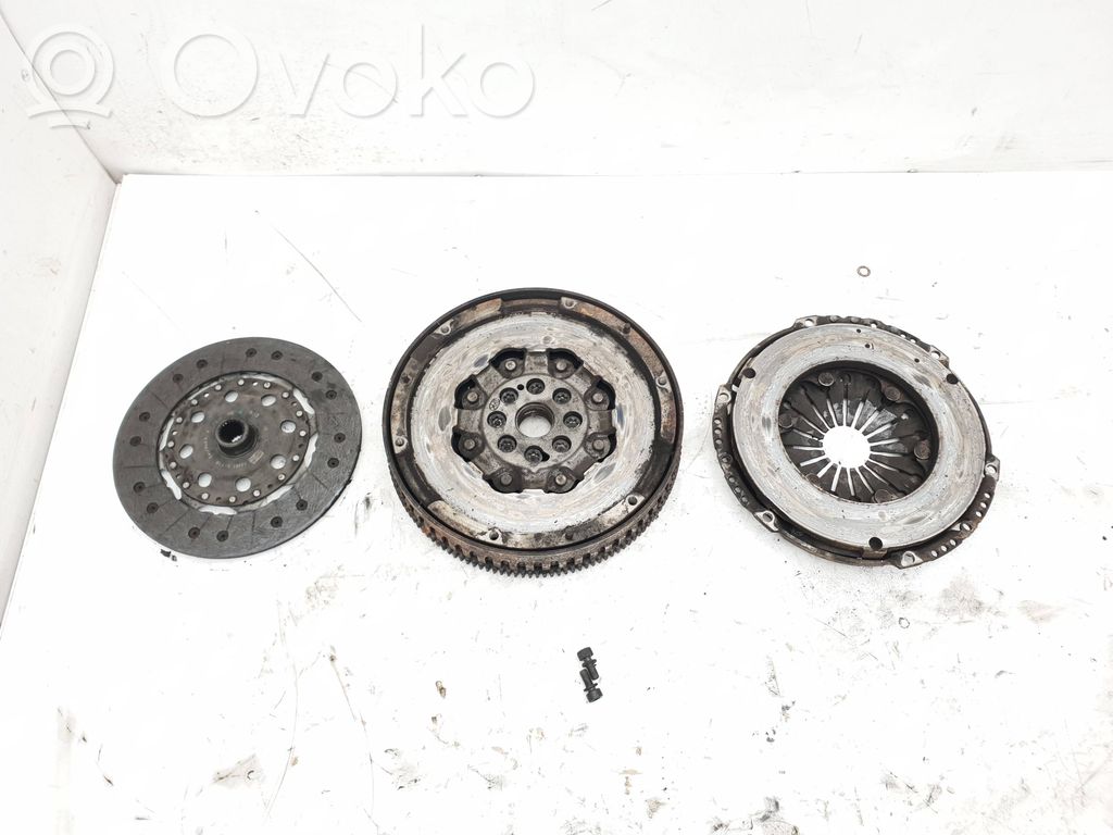 Opel Vivaro Sajūga komplekts 
