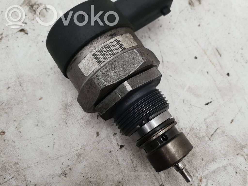 Land Rover Discovery 4 - LR4 Rampă alimentare injectoare 