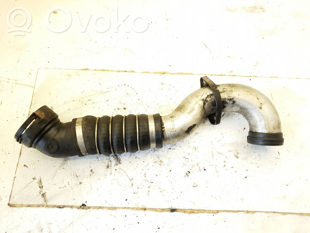 BMW 5 E60 E61 Interkūlera šļūtene (-es) / caurule (-es) 