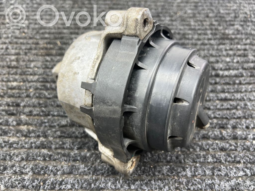 Engine mount bracket   8482771,240321