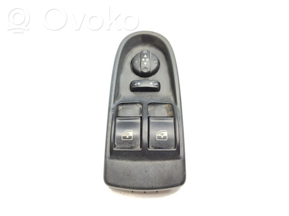 Iveco Daily 5th gen Electric window control switch 