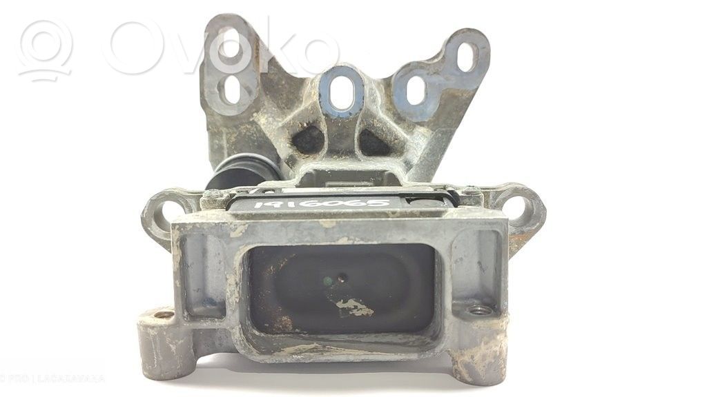 Engine mount bracket   K8D26P096AA