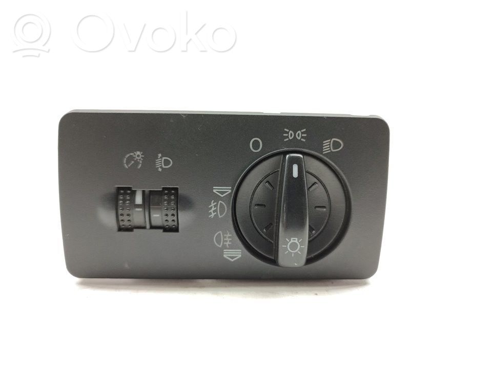 Skoda Fabia Mk1 (6Y) Interruptor de control del panel de luces 