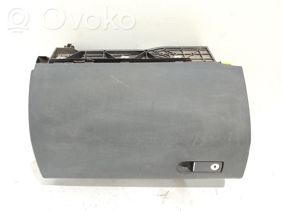 Guantera   A2126803091
