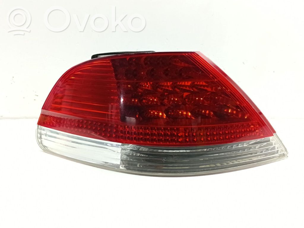 BMW 7 E65 E66 Galinis žibintas kėbule 