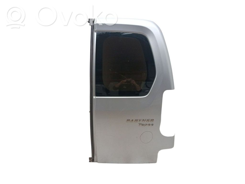 Puerta trasera   8703E4