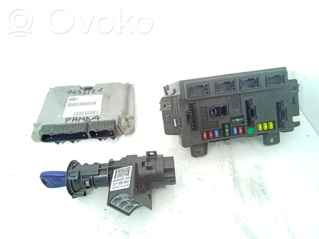 Komputer / Sterownik ECU i komplet kluczy   55192661,55192661,IAW4AFSP