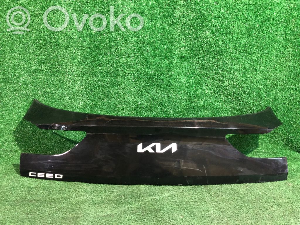 KIA Ceed Tailgate trim 