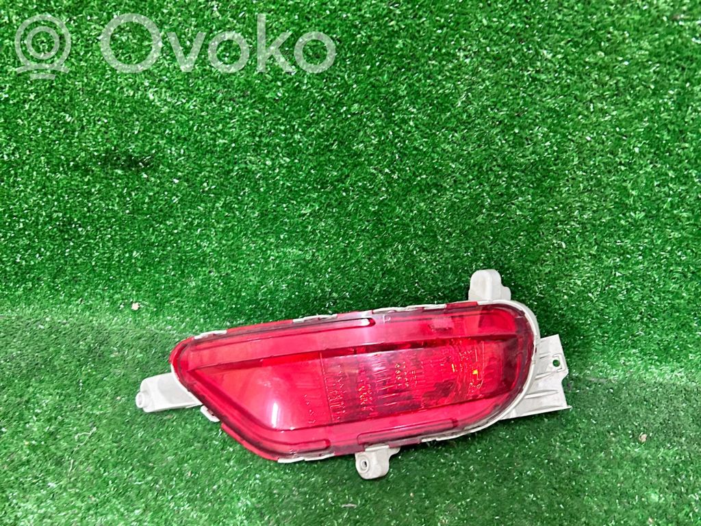 Luz del parachoques trasero   KB8M51650