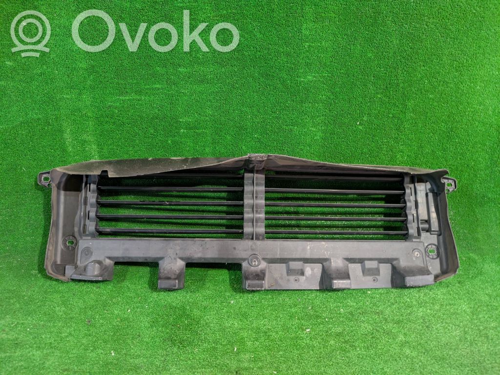 Volvo XC40 Intercooler air guide/duct channel 