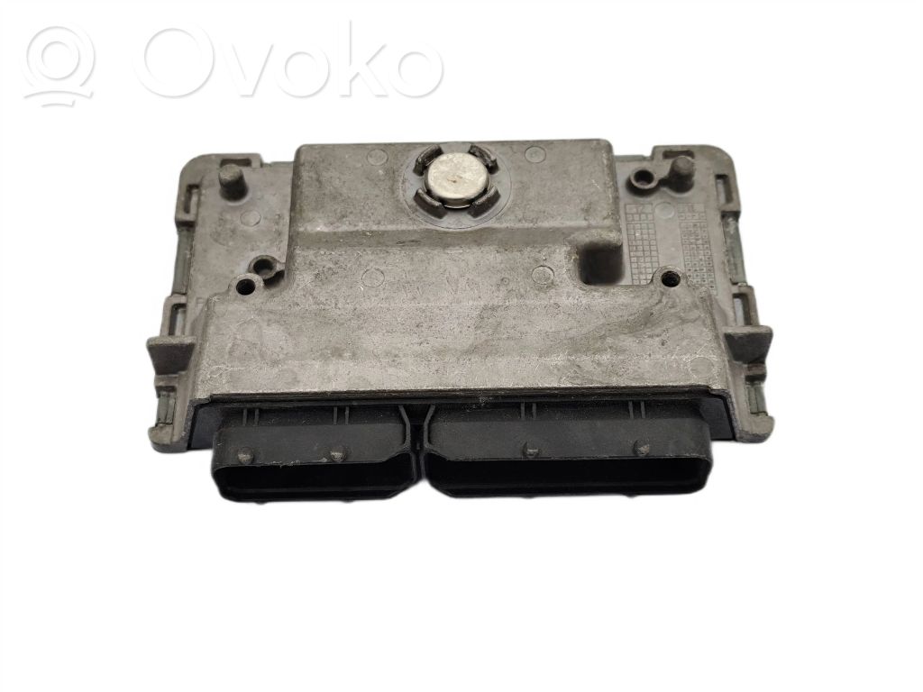 Skoda Fabia Mk2 (5J) Engine control unit/module 